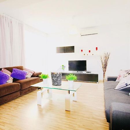 Big 2 Bedroom, Xxl Pool, In Hearth Of 아이아 나파 외부 사진